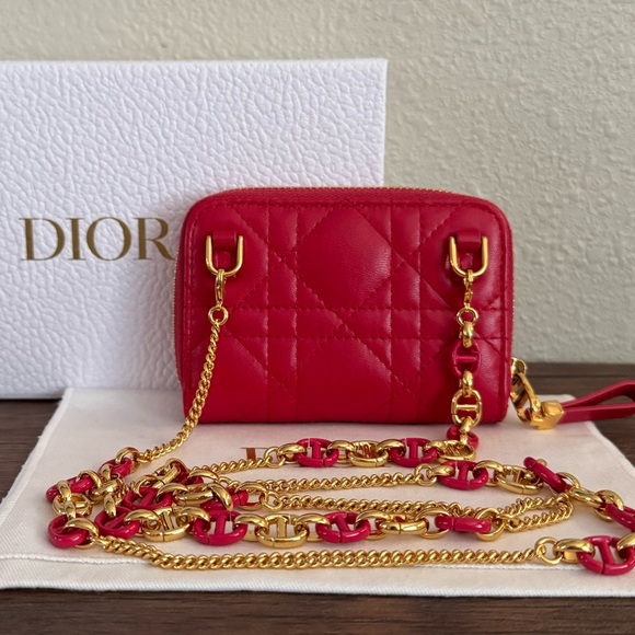 ❌SOLD❌DIOR Caro Cannage Stitched Lambskin Leather Compact Wallet on Chain - Picture 4 of 7